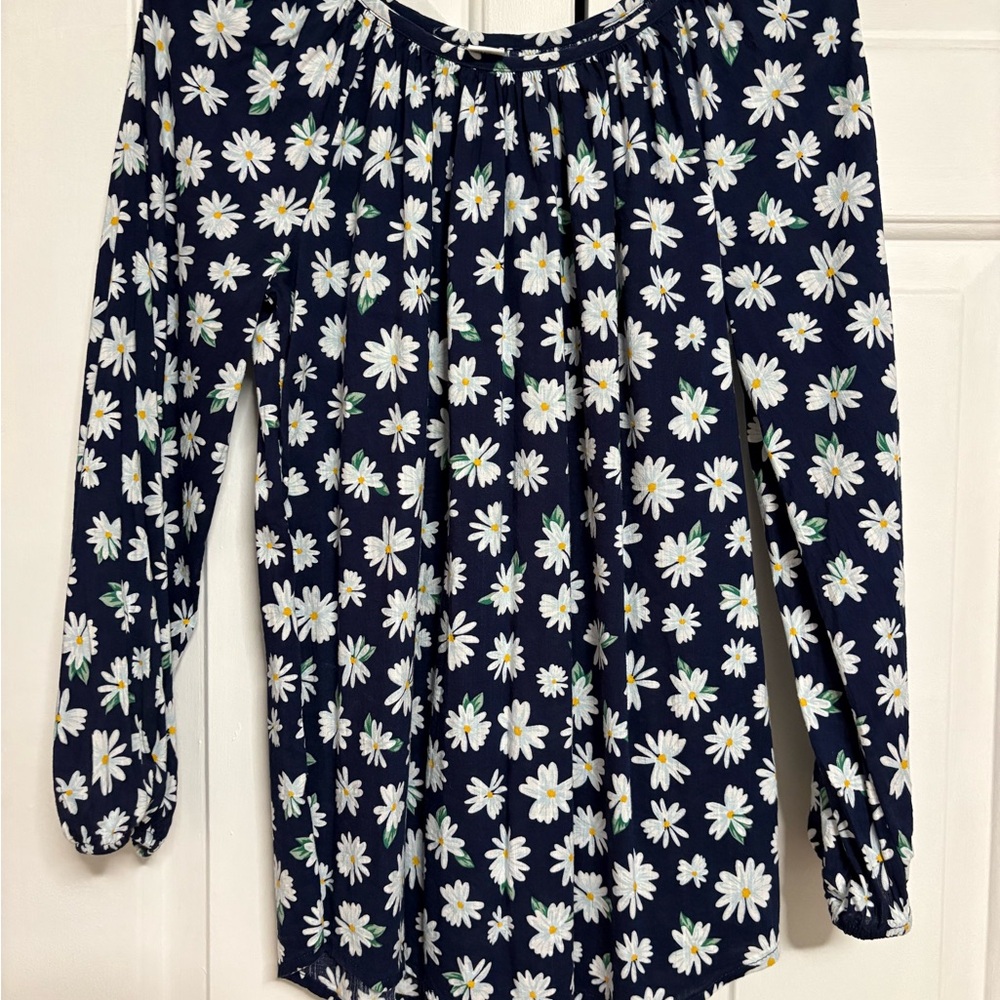 Floral Navy Blouse with Daisies